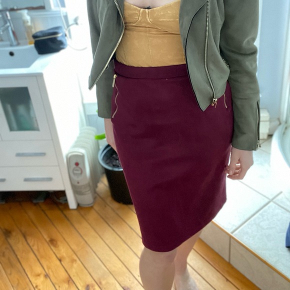 Plum Skirt - Picture 3 of 9